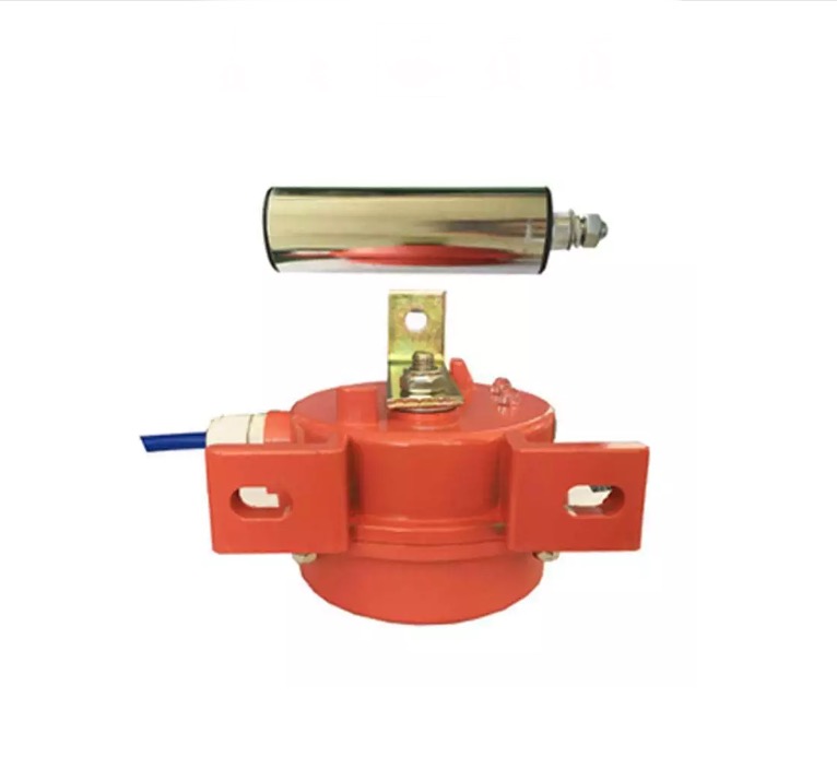 DQK-1梭式輸送機跑偏開關(guān):確保輸送設(shè)備穩(wěn)定運行的智能保障 DQK-1梭式輸送機跑偏開關(guān):確保輸送設(shè)備穩(wěn)定運行的智能保障